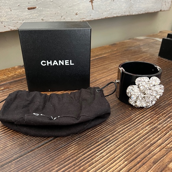 Authentic Chanel CC Camellia -Cuff Bracelet- Resin With Metal And Crystals - Picture 1 of 14